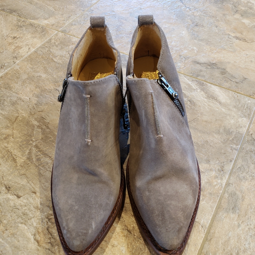 Frye Sacha Moto Shootie Grey Suede 8B